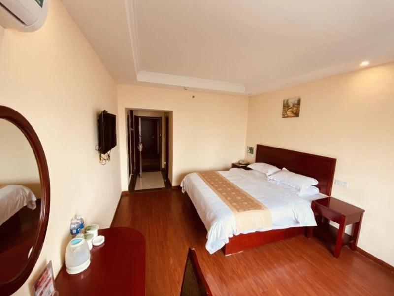 Greentree Inn Huai'An Bus Station Golden Eagle Xinya Huaihai Road Business Hotel Extérieur photo