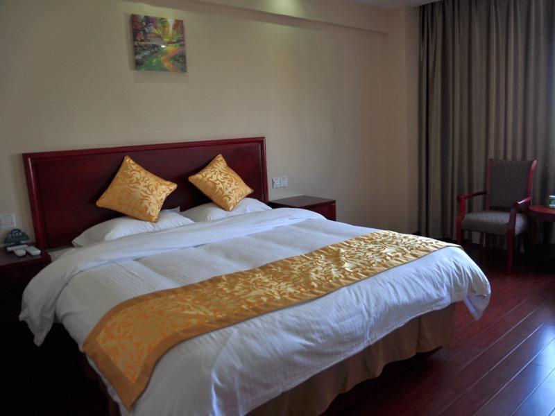 Greentree Inn Huai'An Bus Station Golden Eagle Xinya Huaihai Road Business Hotel Extérieur photo